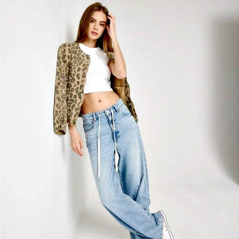 NEW! BLANK NYC FEELING GOOD TIE FRONT WIDE LEG JEANS - Picture 2 of 7